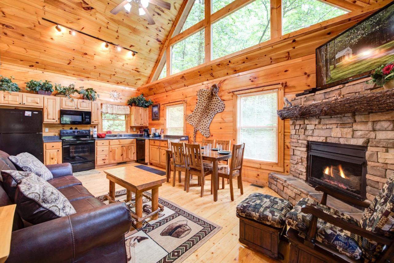 Cabin Of Dreams, 3 Bedroom Water View, Wifi, Hot Tub, Pool Table, Sleep 8 Sevierville Kültér fotó